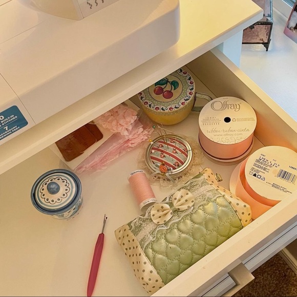 Hai cuties!! βΊοΈπ«Άπ»πΈππ¦
Thank you so much for checking out my boutique! - Picture 3 of 4